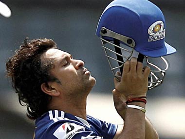 Tendulkar dines at Laxman's house Tendulkar dines at Laxman's house