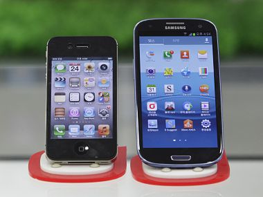 Apple victorious: Jury says Samsung ripped off iPhone, to pay $1bn damages Apple victorious: Jury says Samsung ripped off iPhone, to pay $1bn damages