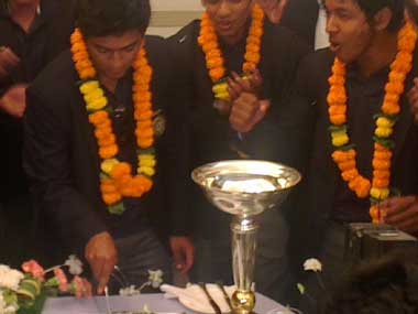 Victorious U-19 cricketers arrive to a rousing welcome Victorious U-19 cricketers arrive to a rousing welcome