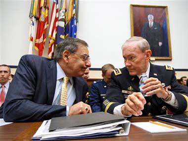 Afghan militants target aircraft of US military head