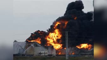 Venezuela fire spreads, toll rises to 41