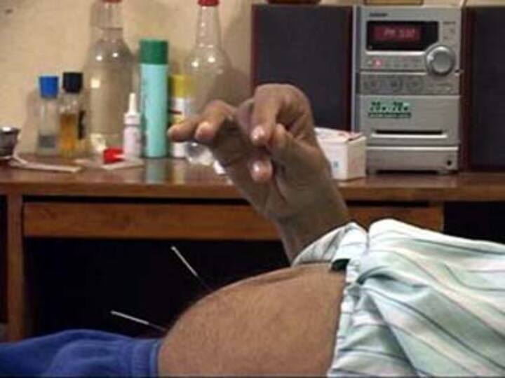 Swiss acupuncturist charged in 16 HIV infection cases