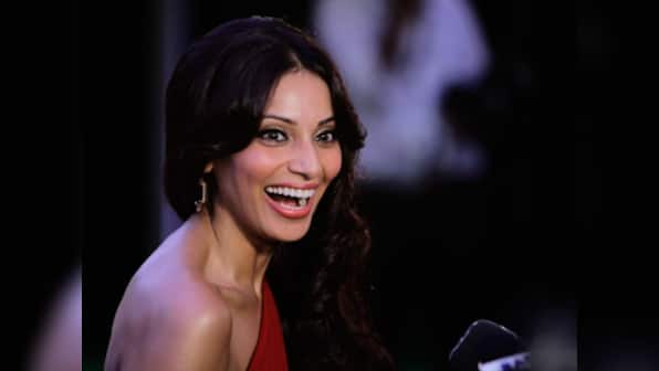 Superstars are remembered only when they die: Bipasha Basu 