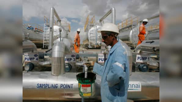 Cairn India plunges 3% as CEO Rahul Dhir steps down