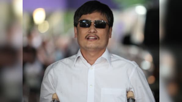 Blind dissident Chinese lawyer Chen welcomed to US
