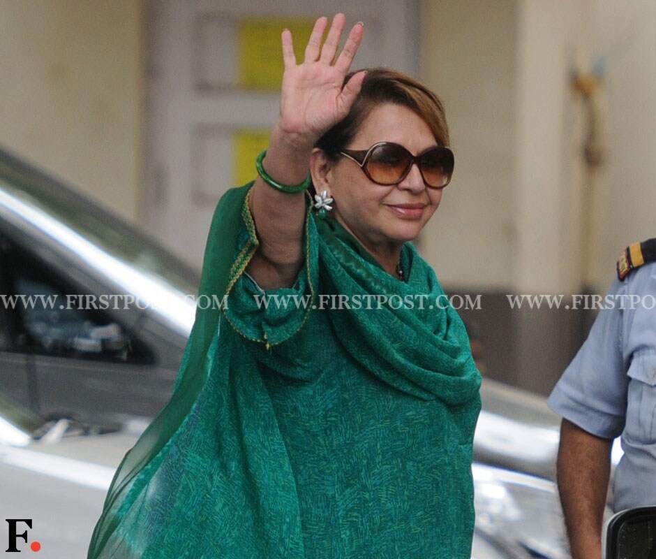 Helen at Salman Khan's residence to celebrate Eid. Sachin Gokhale/Firstpost Helen at Salman Khan's residence to celebrate Eid. Sachin Gokhale/Firstpost