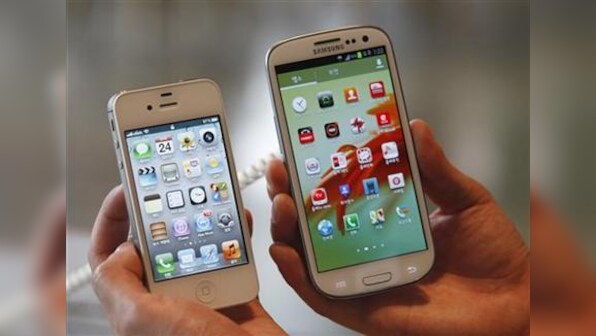 Apple wins over Samsung, to get over $1bln damages