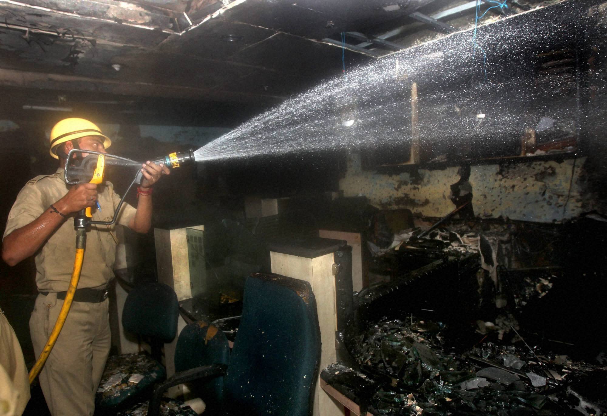 Mumbai Fire in Tardeo Road buildingMumbai News , Firstpost