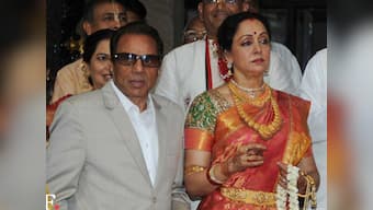 Hema Malini says hubby Dharmendra is the king of romance