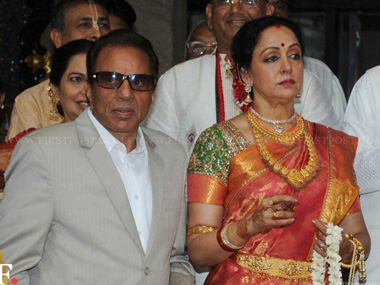 Hema Malini says hubby Dharmendra is the king of romance Hema Malini says hubby Dharmendra is the king of romance