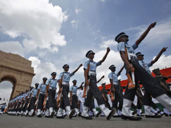 Can India be independent without self-esteem? 