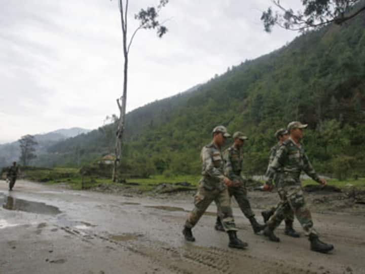 Defence forces ready for any challenge, says Manmohan Singh 