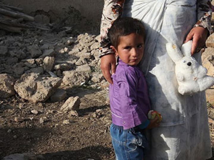 Iran mellows in quake aftermath, seeks foreign aid