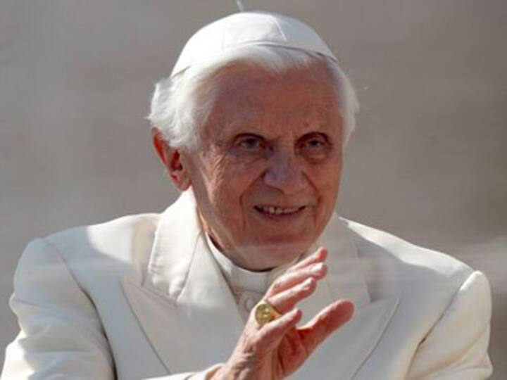 Pope's butler stands trial in theft case