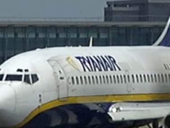 EU probes Ryanair's bid to take over Aer Lingus