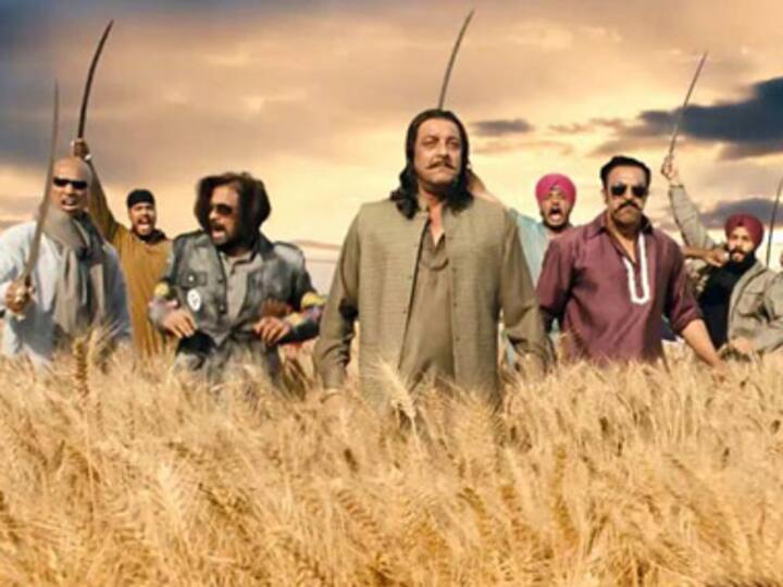 Sanjay Dutt adopts father's Mujhe Jeene Do look for SOS