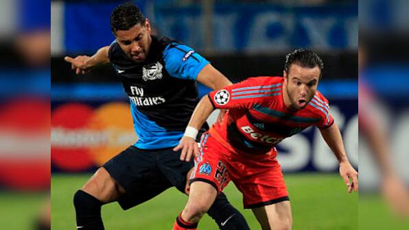 Arsenal's Santos arrested for trying to avoid police