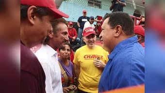 Sean Penn campaigns with Venezuela's Chavez