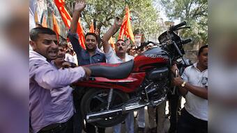 Shiv Sena protests Pakistan trade fair