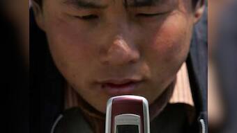 Govt bans bulk SMSes, MMSes for 15 days