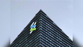StanChart hits 3-year low, Iran accusations wipe $15 bn off mkt value