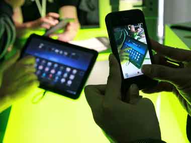 Mobiles, tablets usage at bedtime give sleepless nights Mobiles, tablets usage at bedtime give sleepless nights