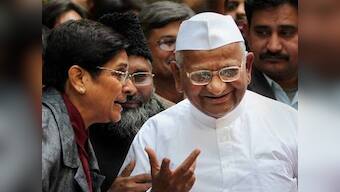 Kejriwal, Kiran Bedi slam PM's I-Day speech