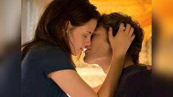 Robert Pattinson hurt, but still cares about Kristen Stewart 