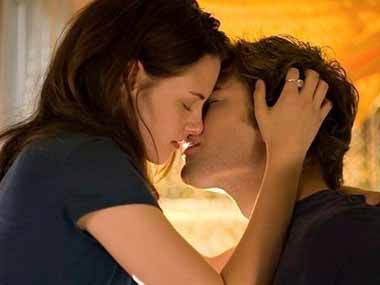 Robert Pattinson hurt, but still cares about Kristen Stewart Robert Pattinson hurt, but still cares about Kristen Stewart