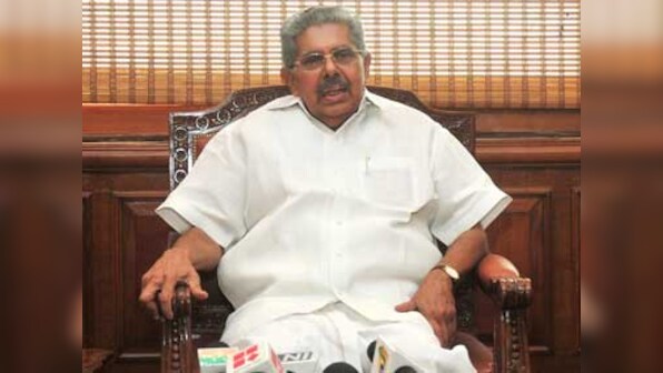 CAG trying to be super government: Vayalar Ravi