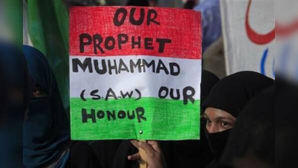 Pakistani leaders play religious card as protests boil