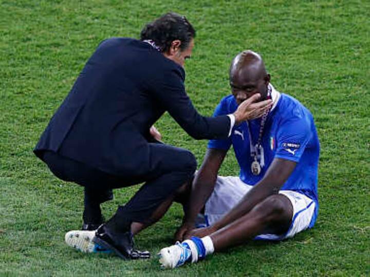 Balotelli, Cassano out of Italy squad for WC qualifiers