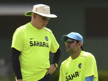 Dhoni should play four bowlers. Here's why… Dhoni should play four bowlers. Here's why…