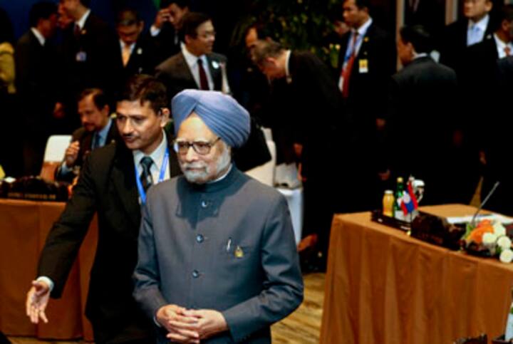 Between PMO and Post, core issue of PM's failure is buried