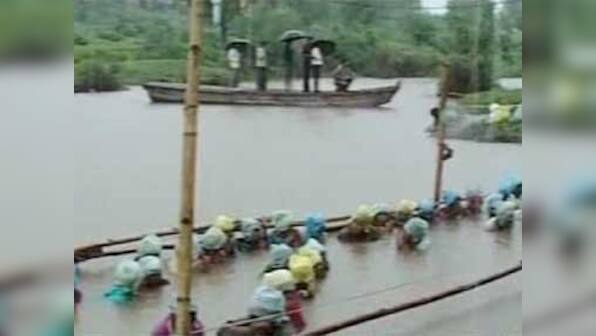 Police forcibly end second MP 'jal satyagraha' protest