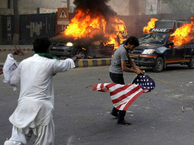 Anti-Islam film riots in Pak turn violent, 17 dead  Anti-Islam film riots in Pak turn violent, 17 dead