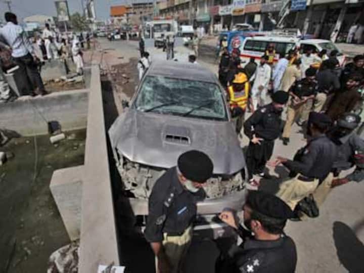 2 killed as car bomb hits US govt vehicle in Pakistan
