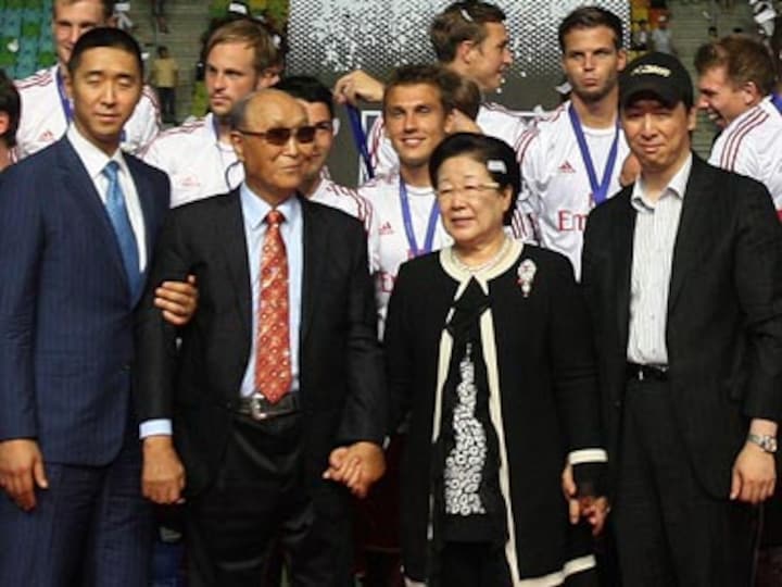 Will family feuds destroy Sun Myung Moon's empire? 
