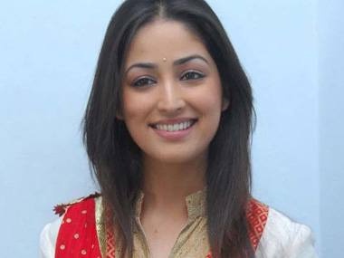 Yami Gautam meets with accident on movie set Yami Gautam meets with accident on movie set