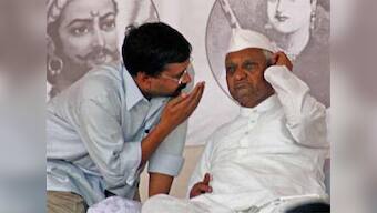 Anna refuses to take unspent IAC funds from Kejriwal 