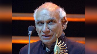 Jab Tak Hai Jaan my last film: Yash Chopra tells Shah Rukh Khan