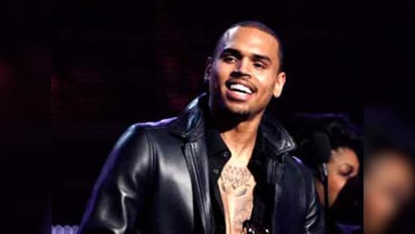 Chris Brown dedicated to completing his community service