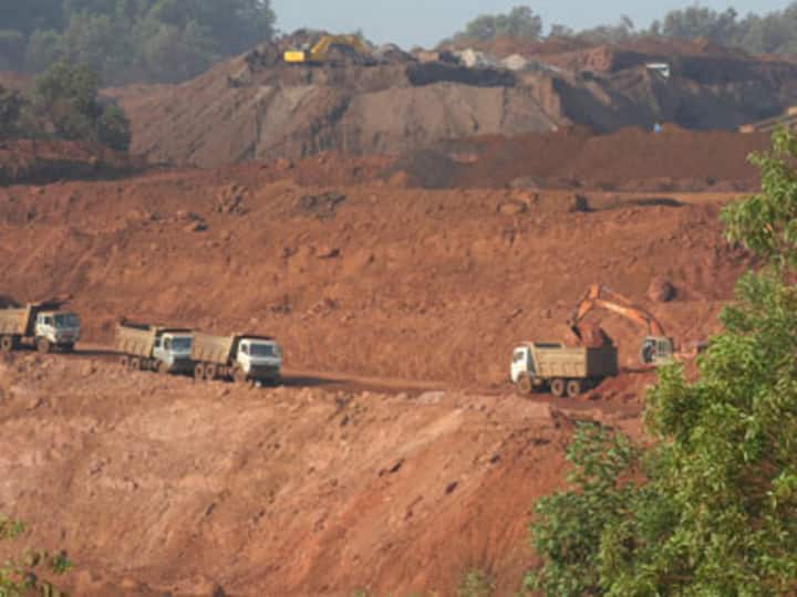 Goa govt to shut down mines polluting Selaulim reservoir
