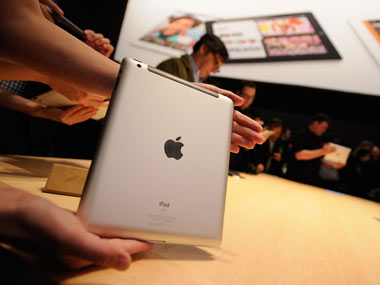 FBI denies tracking Apple users, but Anonymous won't buy it FBI denies tracking Apple users, but Anonymous won't buy it