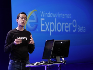 Microsoft warns Internet Explorer users of security threat Microsoft warns Internet Explorer users of security threat