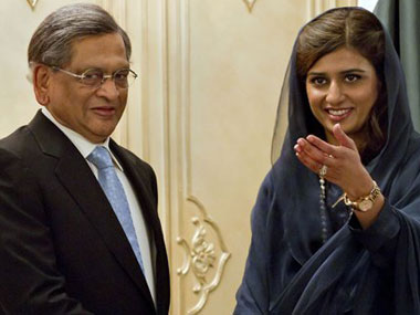 Pakistan signs new visa agreement with India Pakistan signs new visa agreement with India