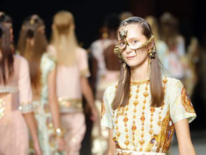 Manish Arora's Paris Fashion Week collection a homage to India Manish Arora's Paris Fashion Week collection a homage to India