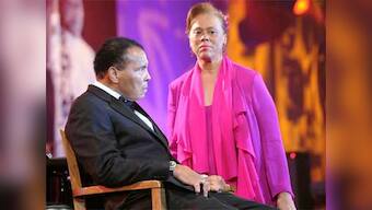 Boxing great Ali honoured for fights outside the ring