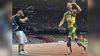 Pistorius smashes 200m world record in London opener