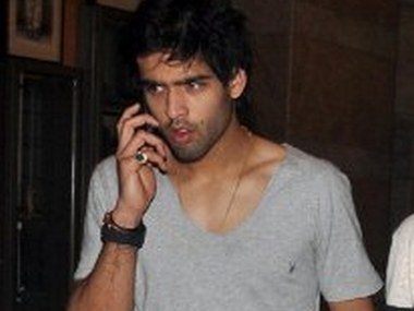 Siddharth Mallya's the new host of 'Kingfisher Calendar Girl' Siddharth Mallya's the new host of 'Kingfisher Calendar Girl'